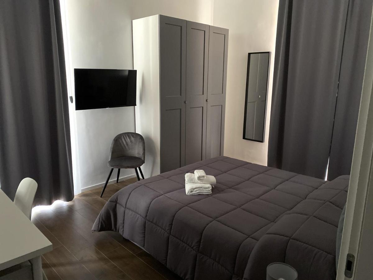 Business Home Via Isonzo B&B Фоджиа Экстерьер фото